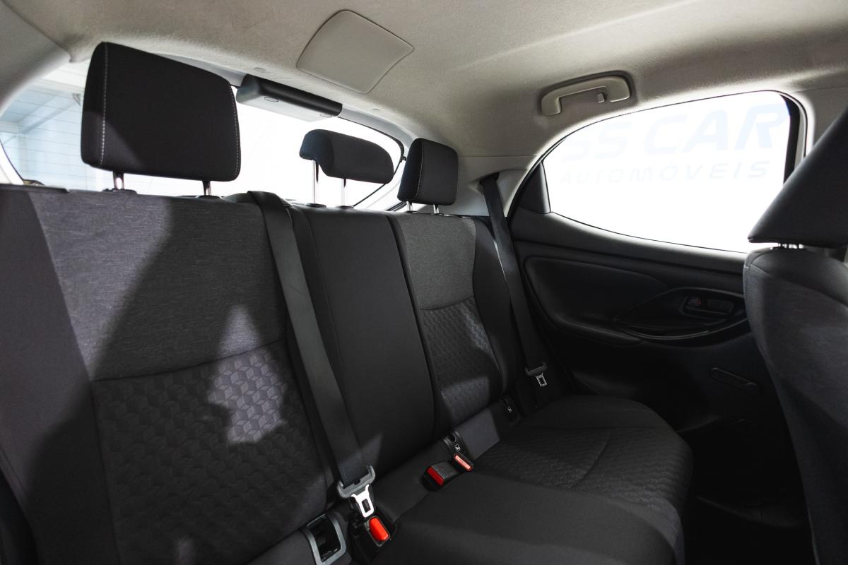 toyota-yaris-2023-gasolina-1490cc