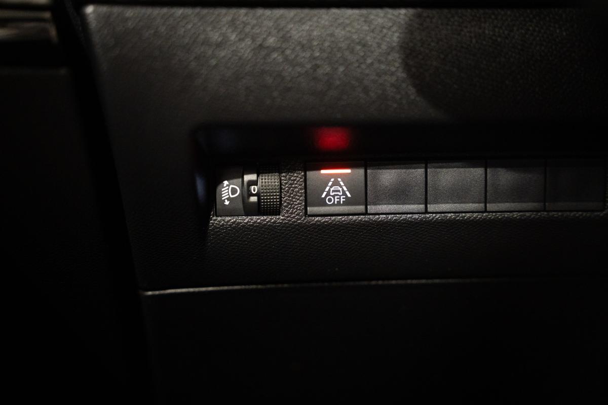 peugeot-2008-2021-gasolina-1199cc