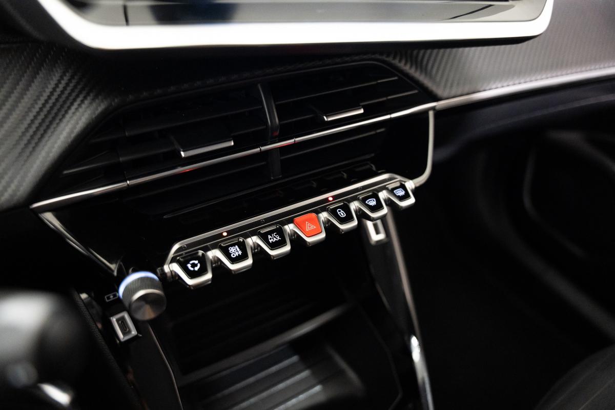 peugeot-2008-2021-gasolina-1199cc