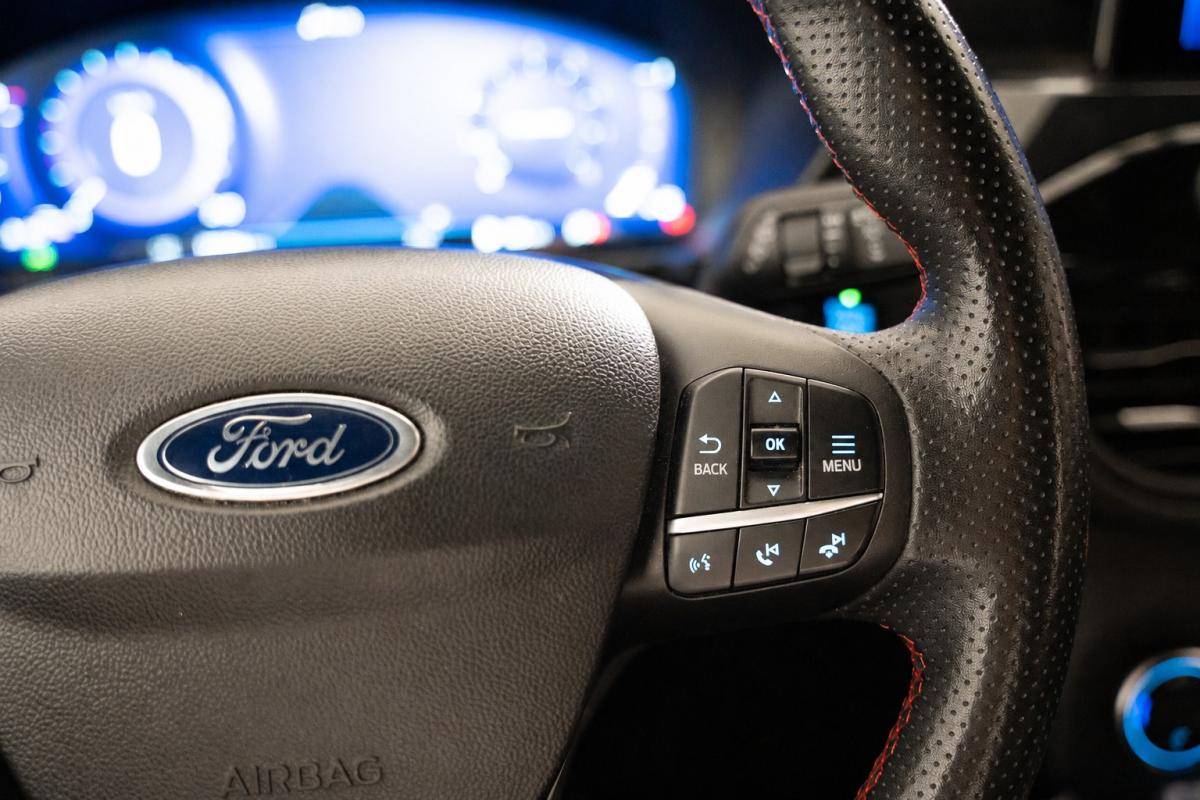 ford-kuga-2022-gasolina-1499cc