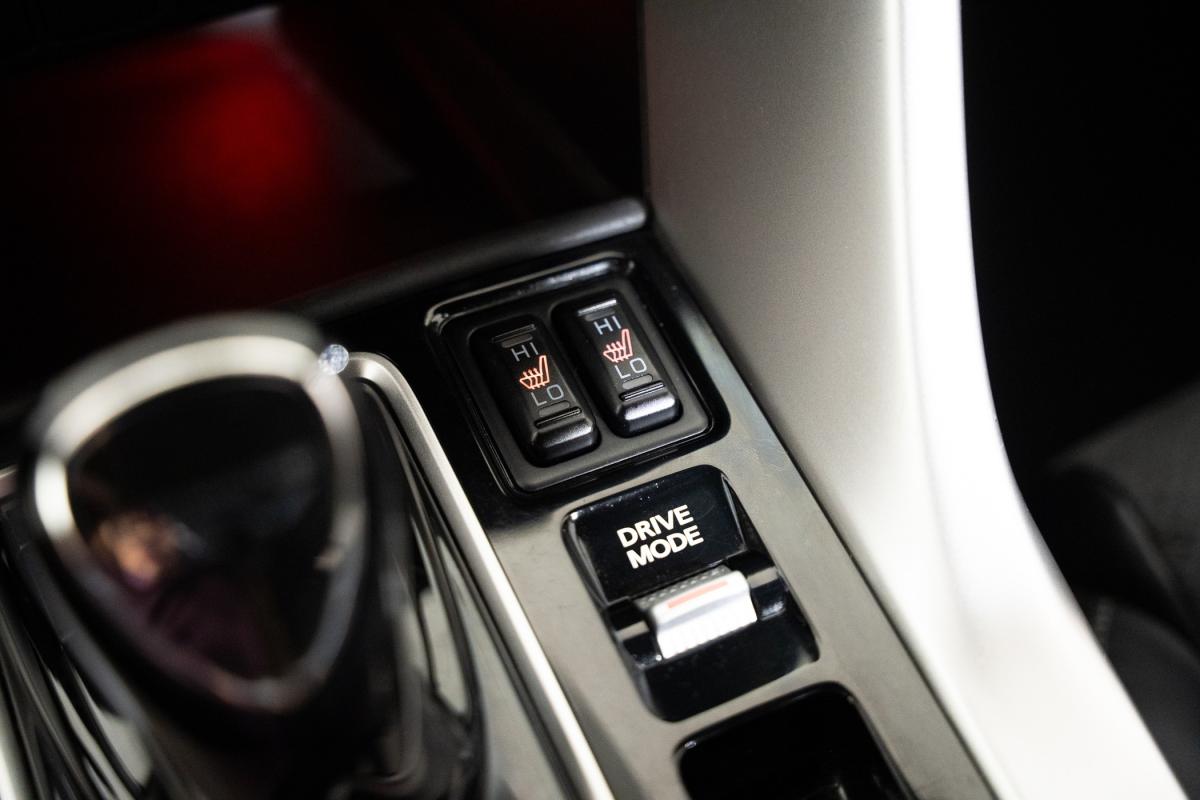 mitsubishi-eclipse-cross-2022-hibrido-a-gasolina-2360cc
