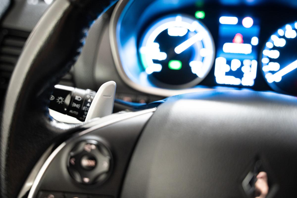 mitsubishi-eclipse-cross-2022-hibrido-a-gasolina-2360cc