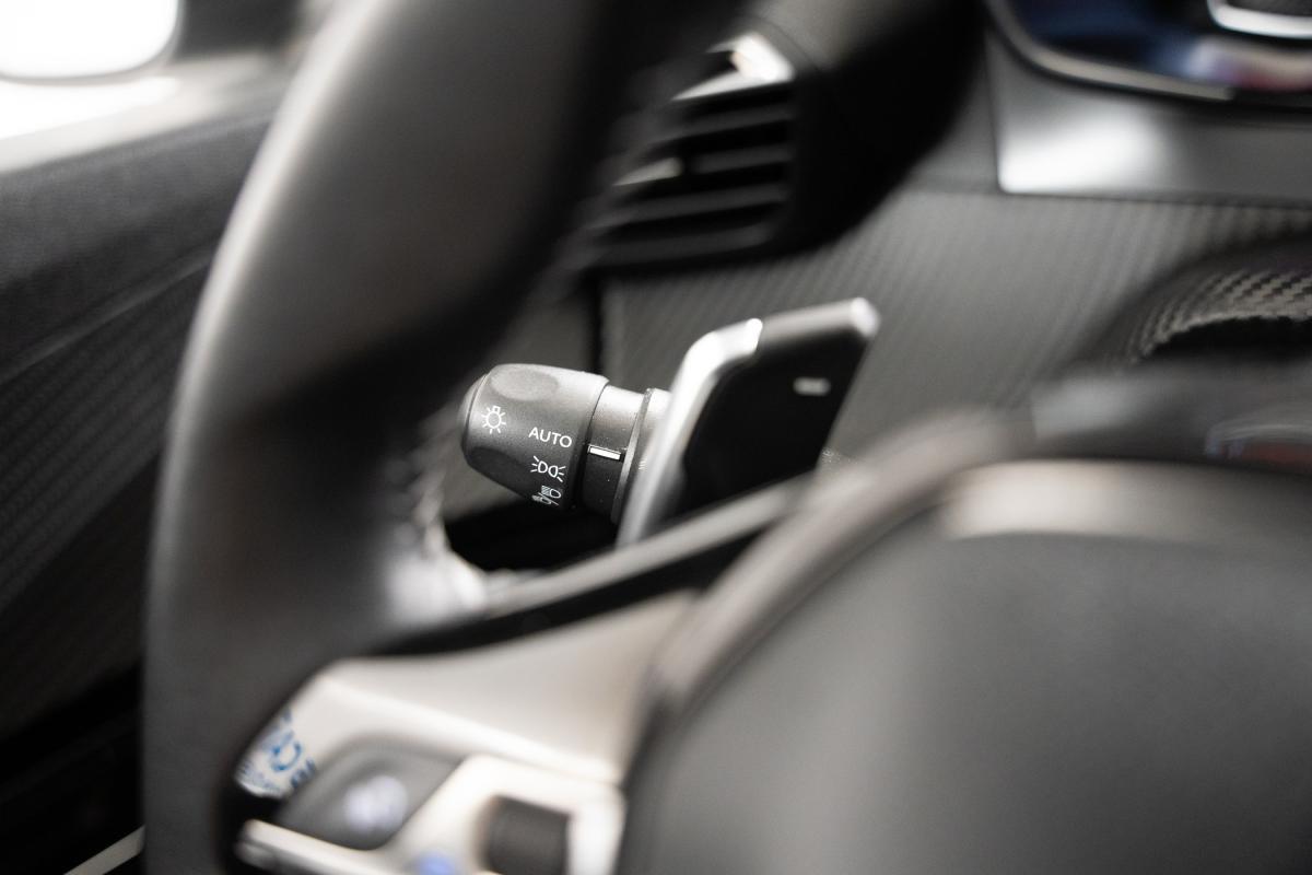 peugeot-2008-2021-gasolina-1199cc