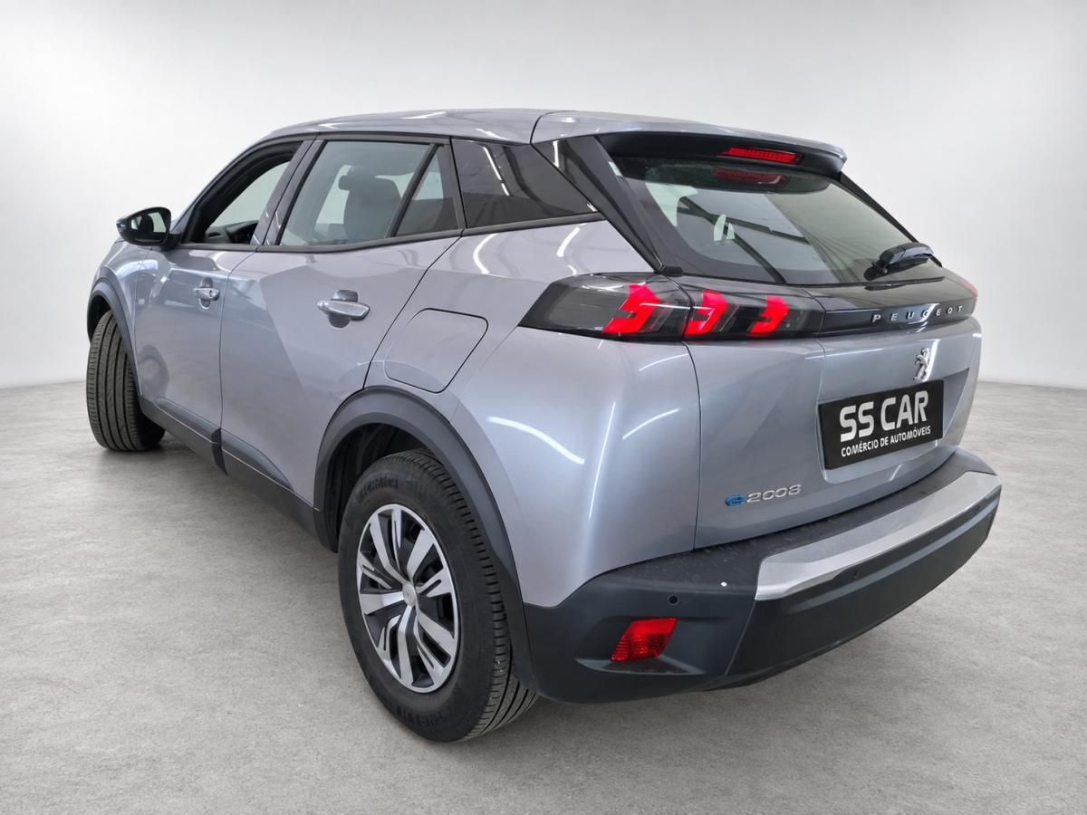 peugeot-2008-2023-eletrico-500cc