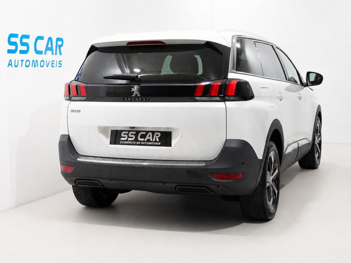 peugeot-5008-2019-gasolina-1199cc