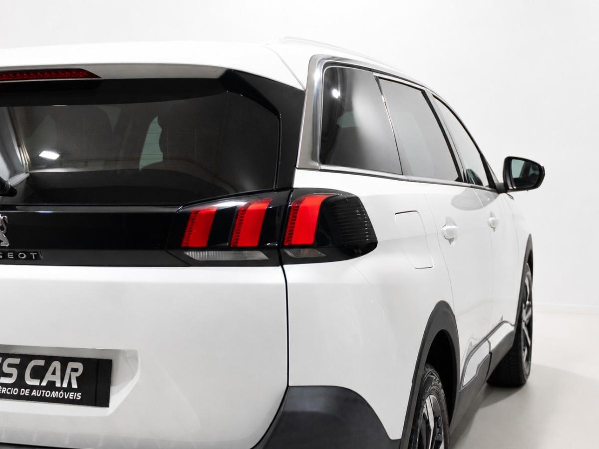 peugeot-5008-2019-gasolina-1199cc