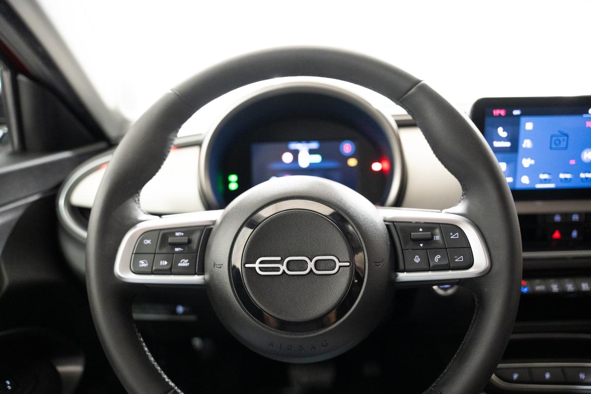 fiat-600-2024-eletrico-500cc