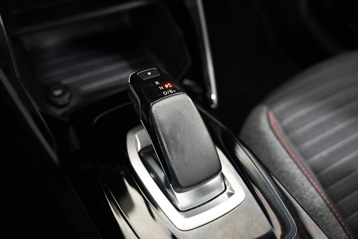 peugeot-208-2021-eletrico-500cc