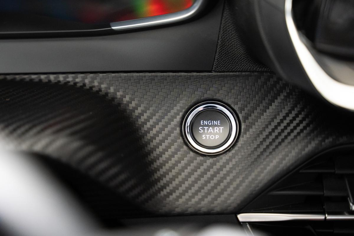 peugeot-208-2021-eletrico-500cc
