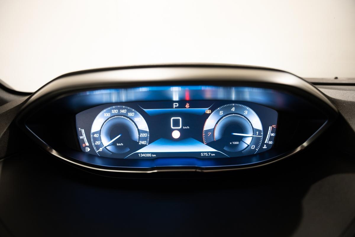 peugeot-5008-2020-gasolina-1199cc