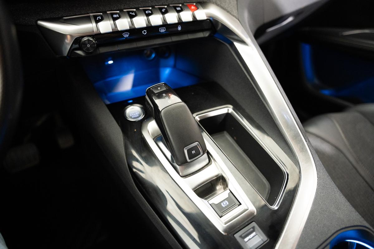 peugeot-5008-2020-gasolina-1199cc