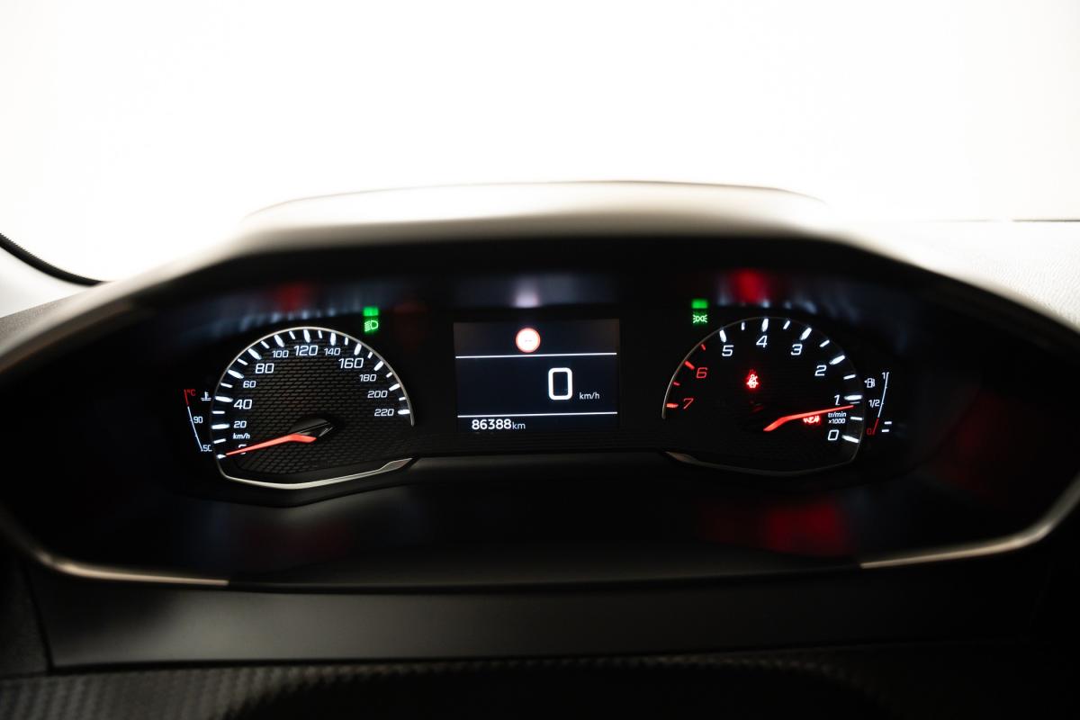 peugeot-208-2020-gasolina-1199cc