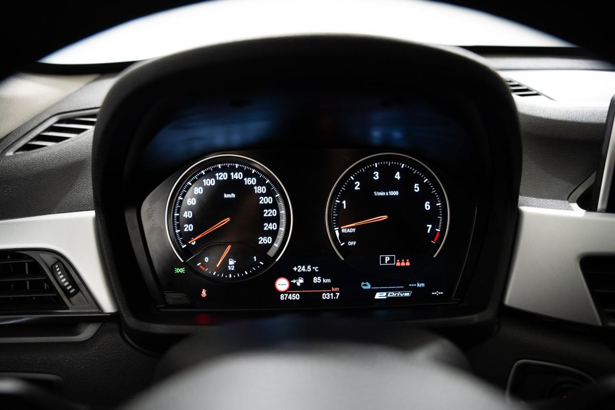 bmw-x1-2021-hibrido-a-gasolina-1499cc