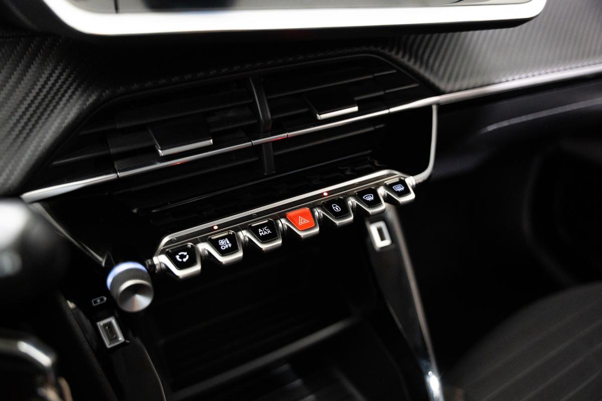 peugeot-208-2020-gasolina-1199cc