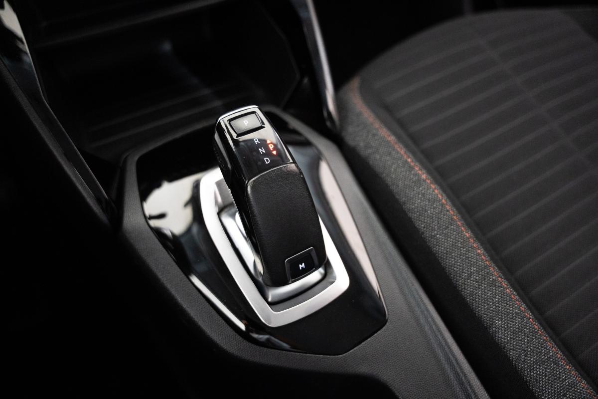 peugeot-208-2020-gasolina-1199cc