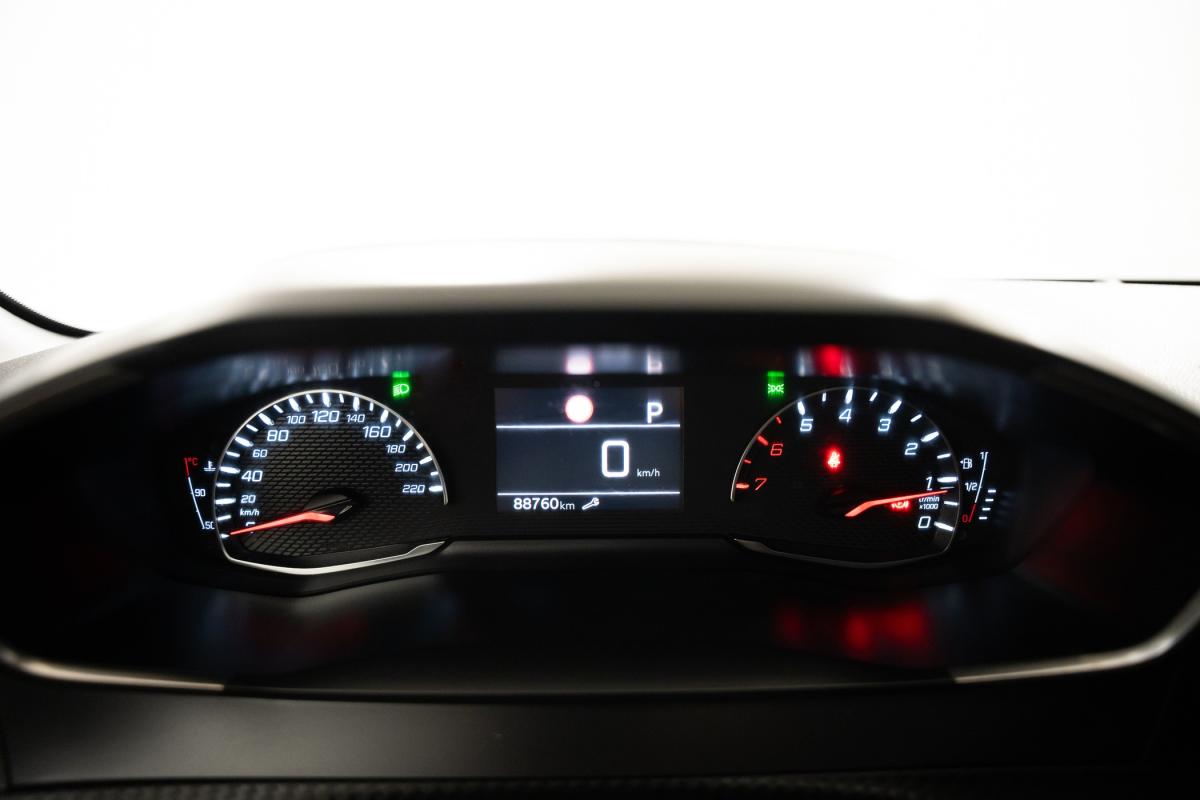 peugeot-208-2020-gasolina-1199cc
