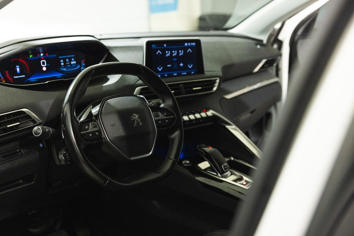 peugeot-5008-2020-gasolina-1199cc