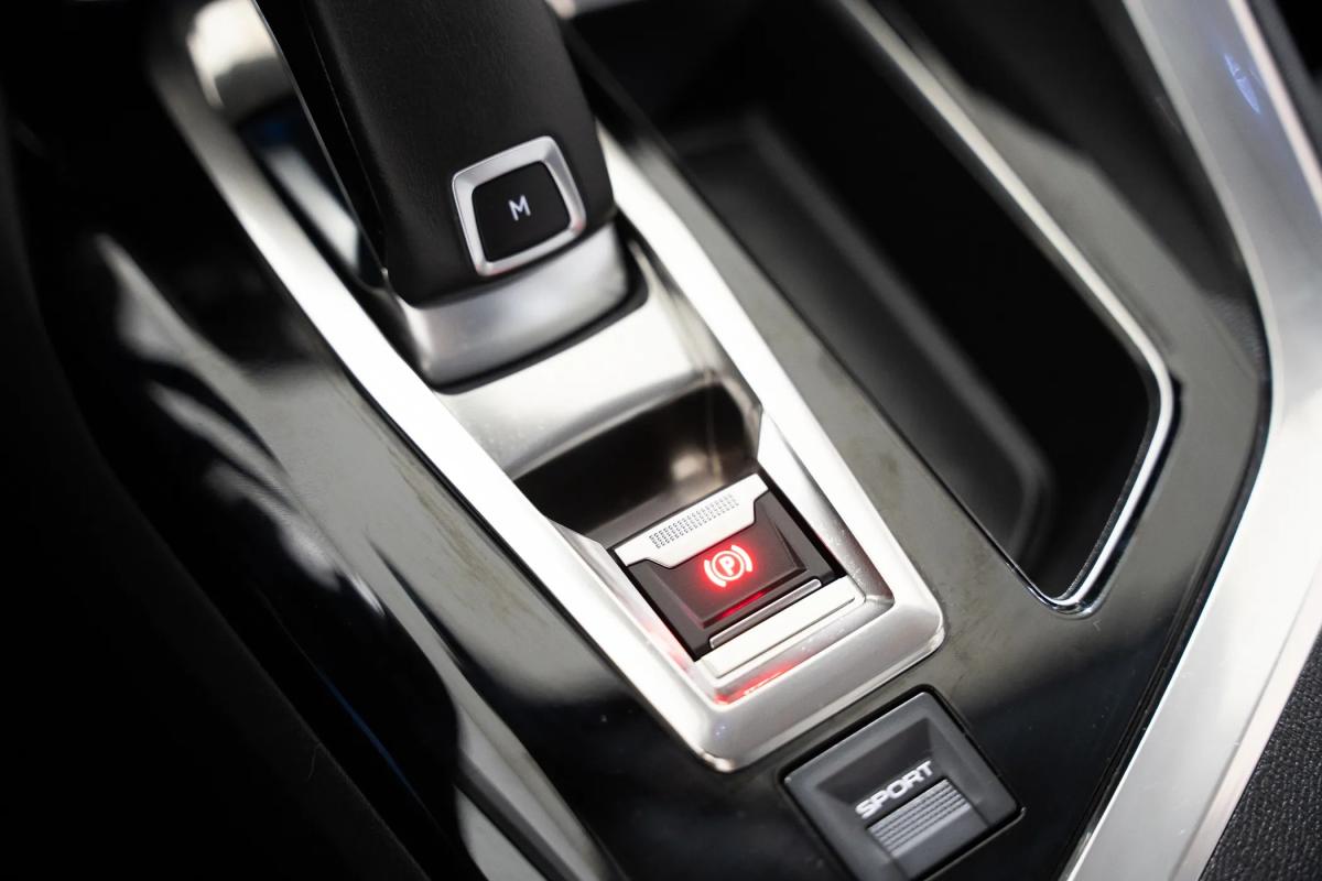 peugeot-5008-2020-gasolina-1199cc