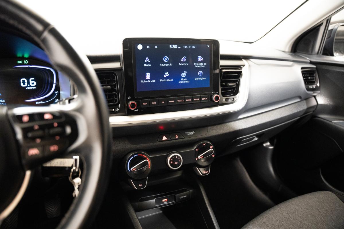 kia-stonic-2024-gasolina-998cc