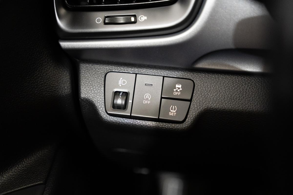 kia-stonic-2024-gasolina-998cc