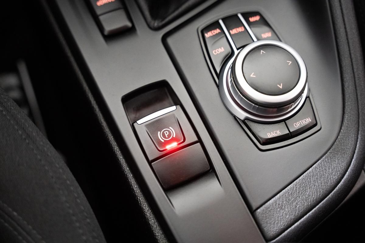 bmw-x1-2022-hibrido-a-gasolina-1499cc