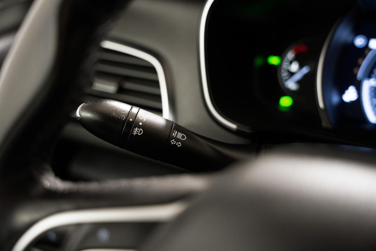 renault-megane-sport-tourer-2019-diesel-1461cc