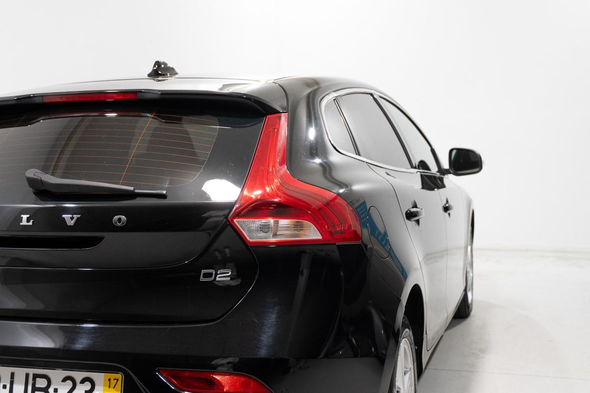 volvo-v40-2017-diesel-1969cc