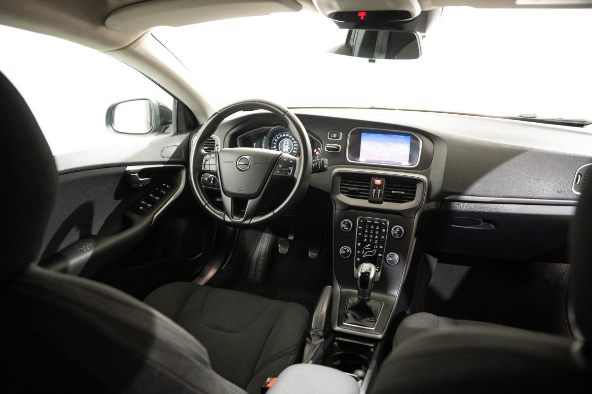 volvo-v40-2017-diesel-1969cc
