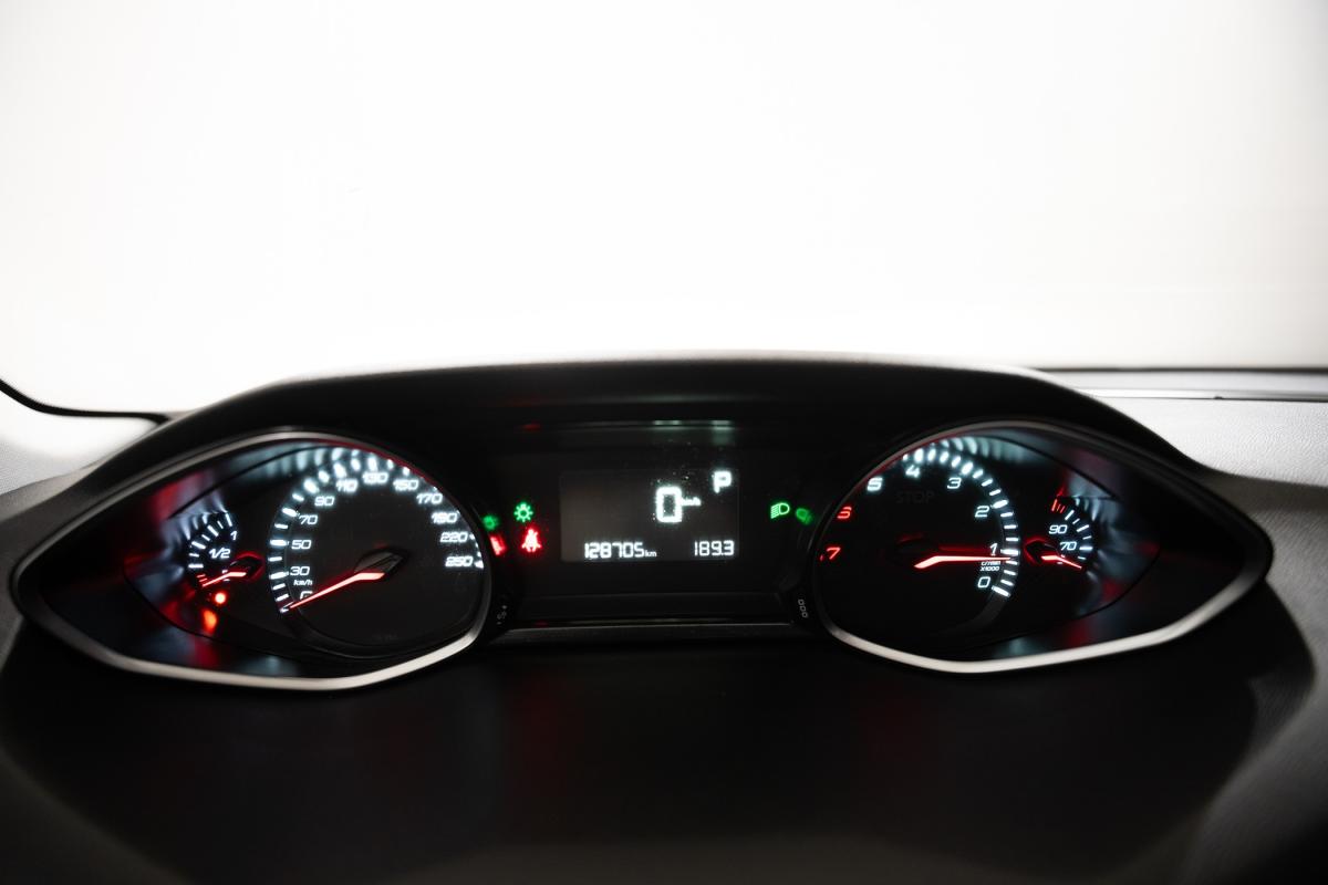 peugeot-308-2019-gasolina-1199cc