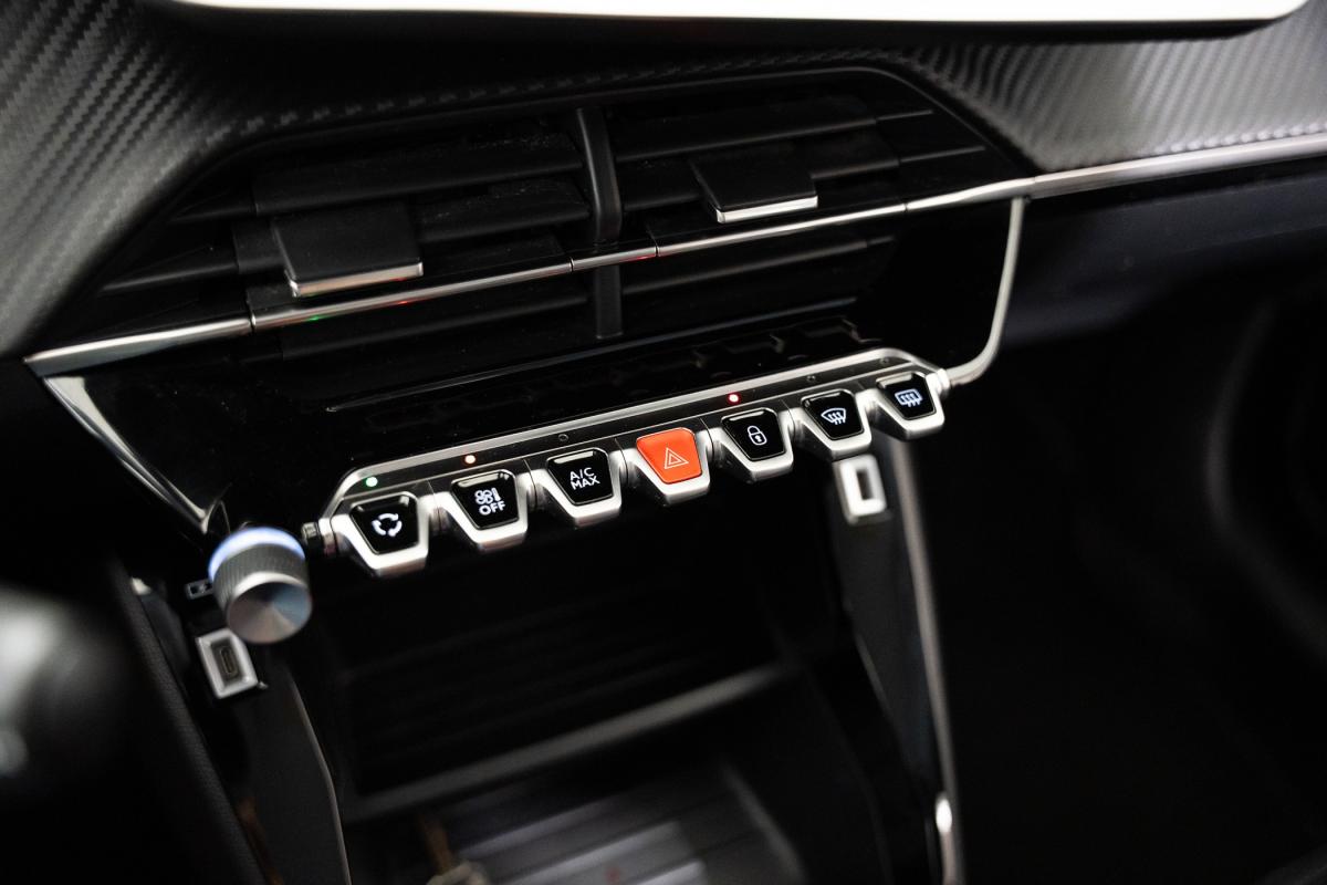 peugeot-208-2021-eletrico-500cc