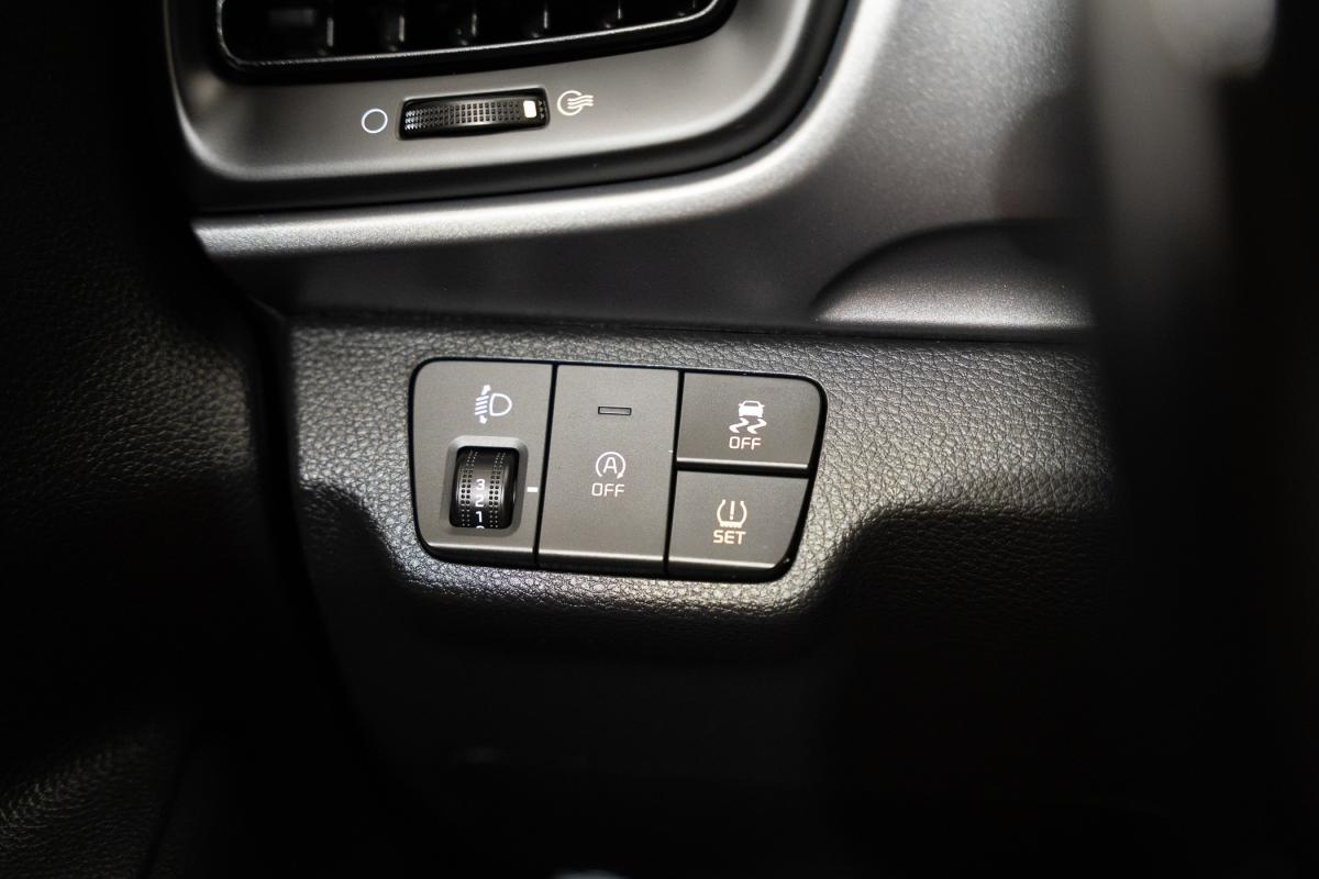 kia-stonic-2024-gasolina-1197cc