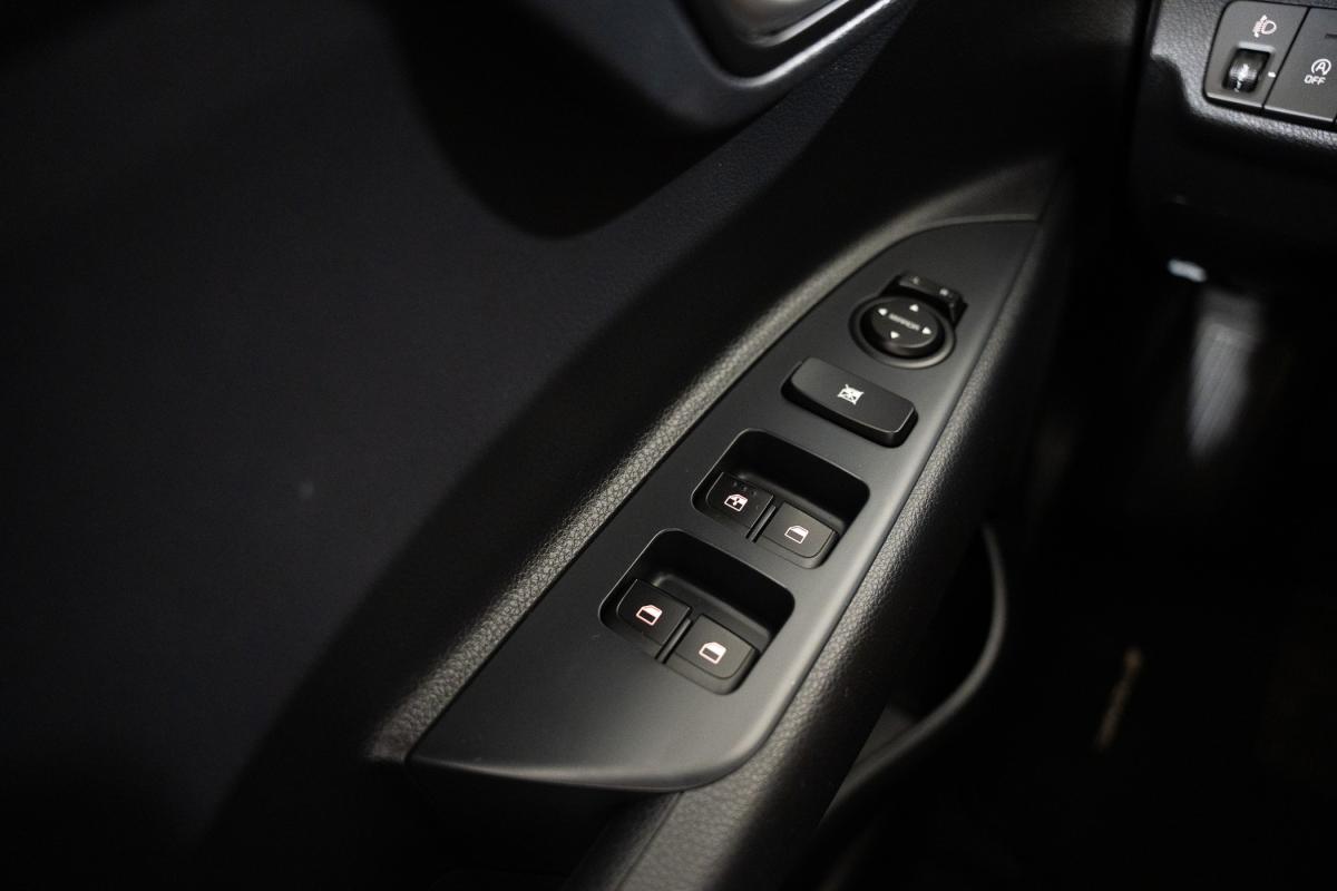 kia-stonic-2024-gasolina-1197cc