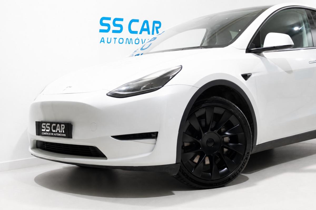 tesla-model-y-2023-eletrico-500cc