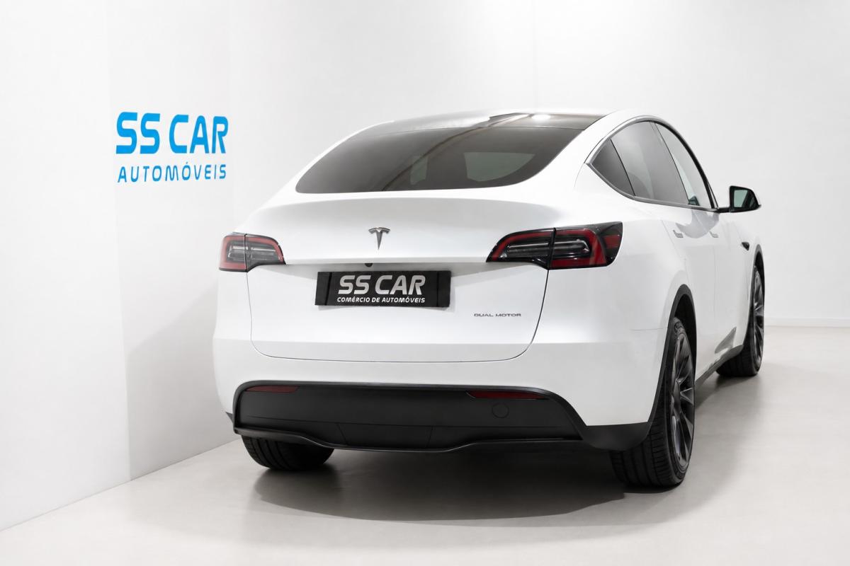 tesla-model-y-2023-eletrico-500cc