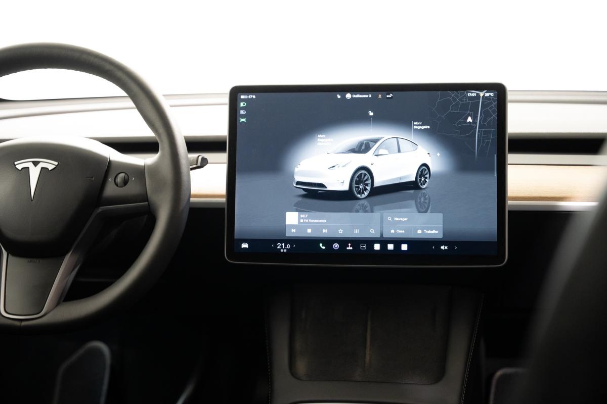 tesla-model-y-2023-eletrico-500cc