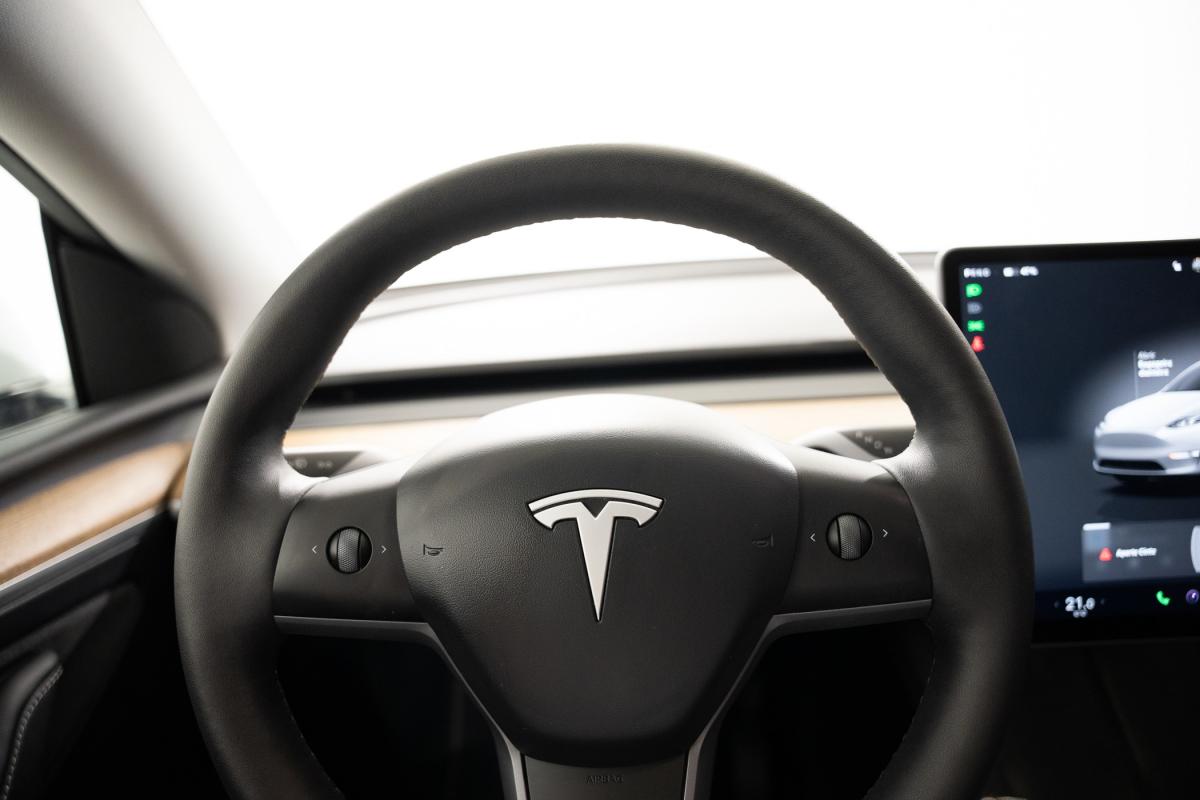 tesla-model-y-2023-eletrico-500cc