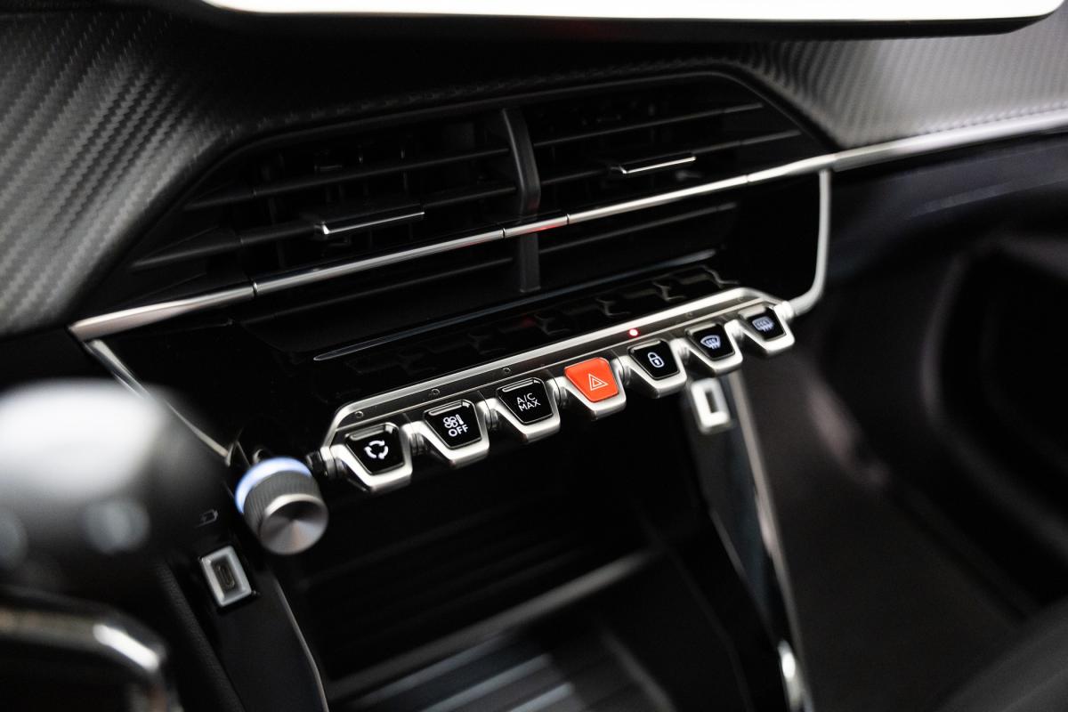 peugeot-208-2020-gasolina-1199cc