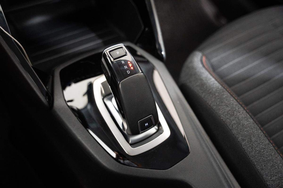 peugeot-208-2020-gasolina-1199cc