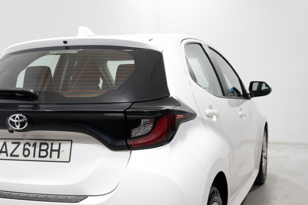 toyota-yaris-2022-gasolina-1490cc