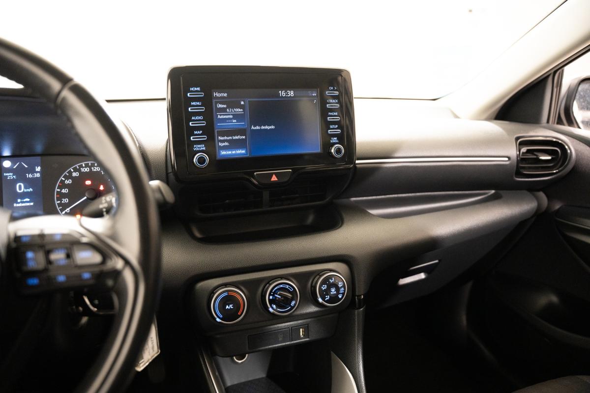 toyota-yaris-2022-gasolina-1490cc