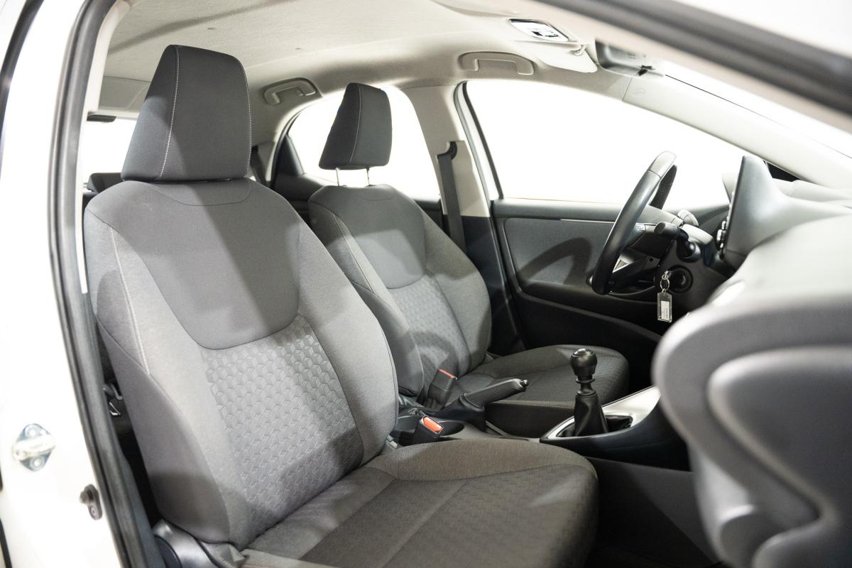 toyota-yaris-2022-gasolina-1490cc