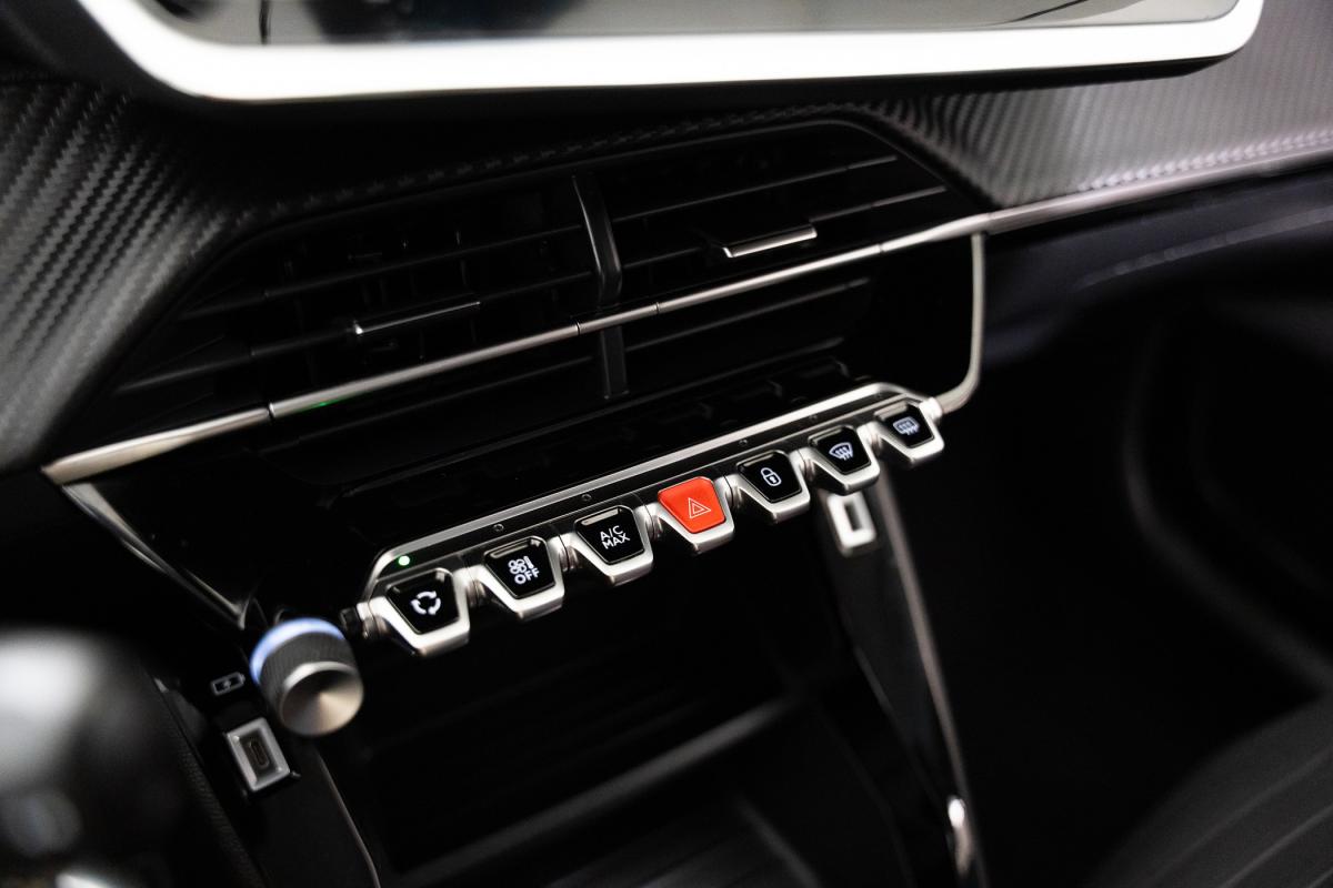 peugeot-208-2022-gasolina-1199cc