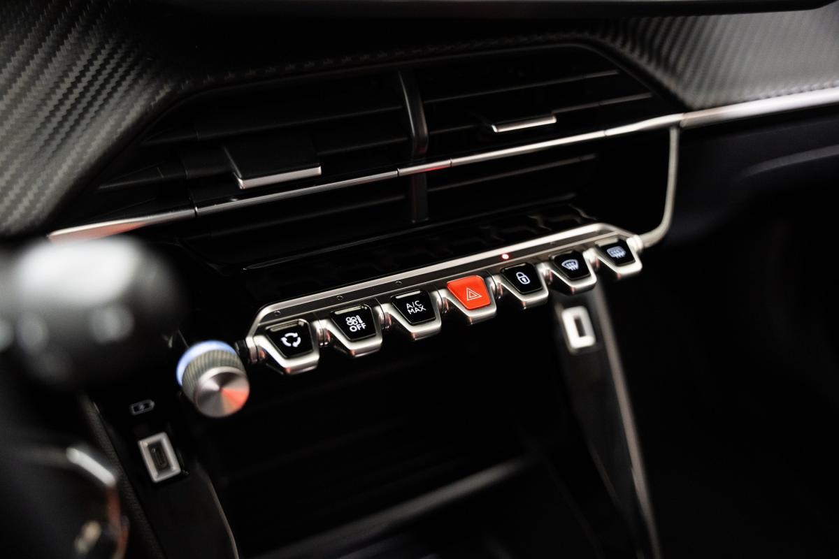 peugeot-2008-2021-gasolina-1199cc