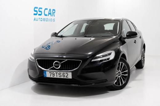 volvo-v40-cross-country-2017-diesel-1969cc
