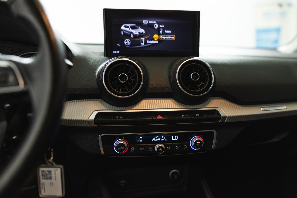 audi-q2-2023-gasolina-999cc