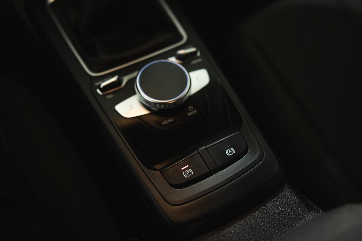 audi-q2-2023-gasolina-999cc