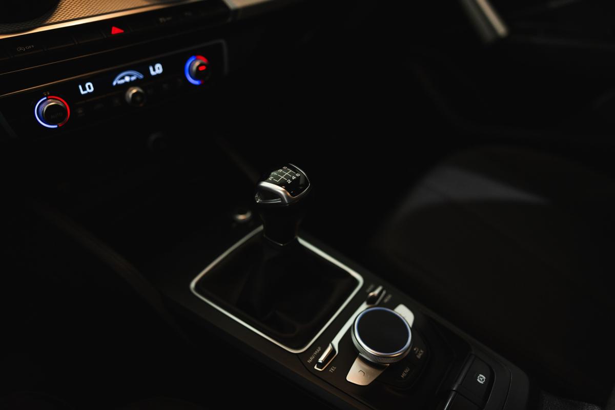 audi-q2-2023-gasolina-999cc