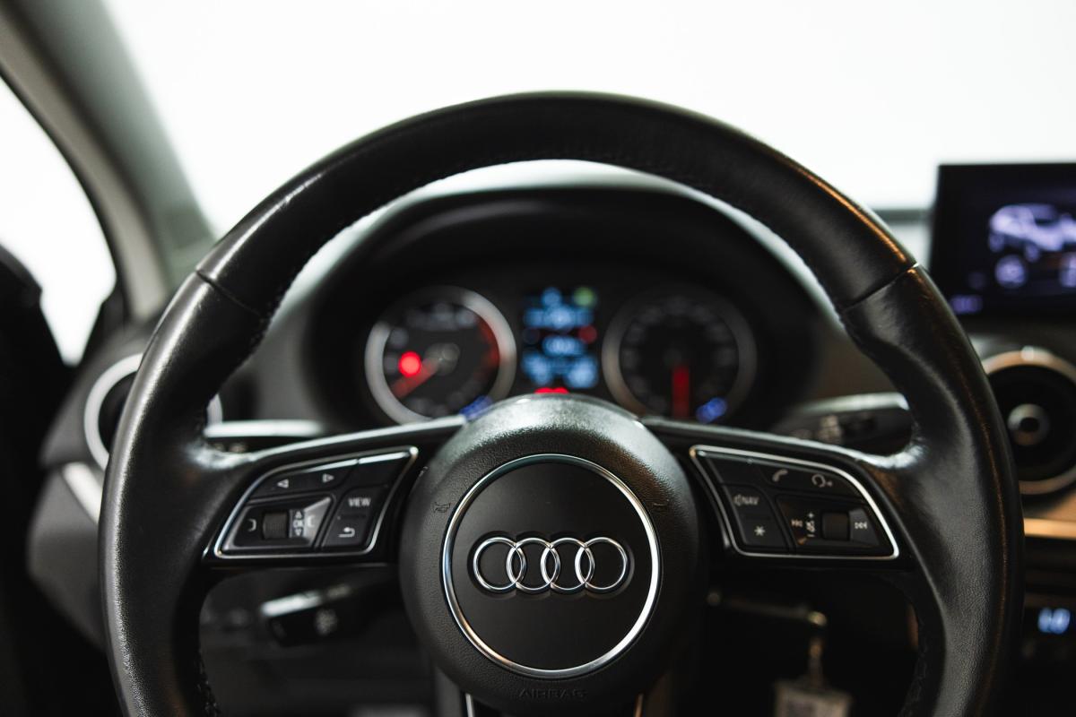 audi-q2-2023-gasolina-999cc