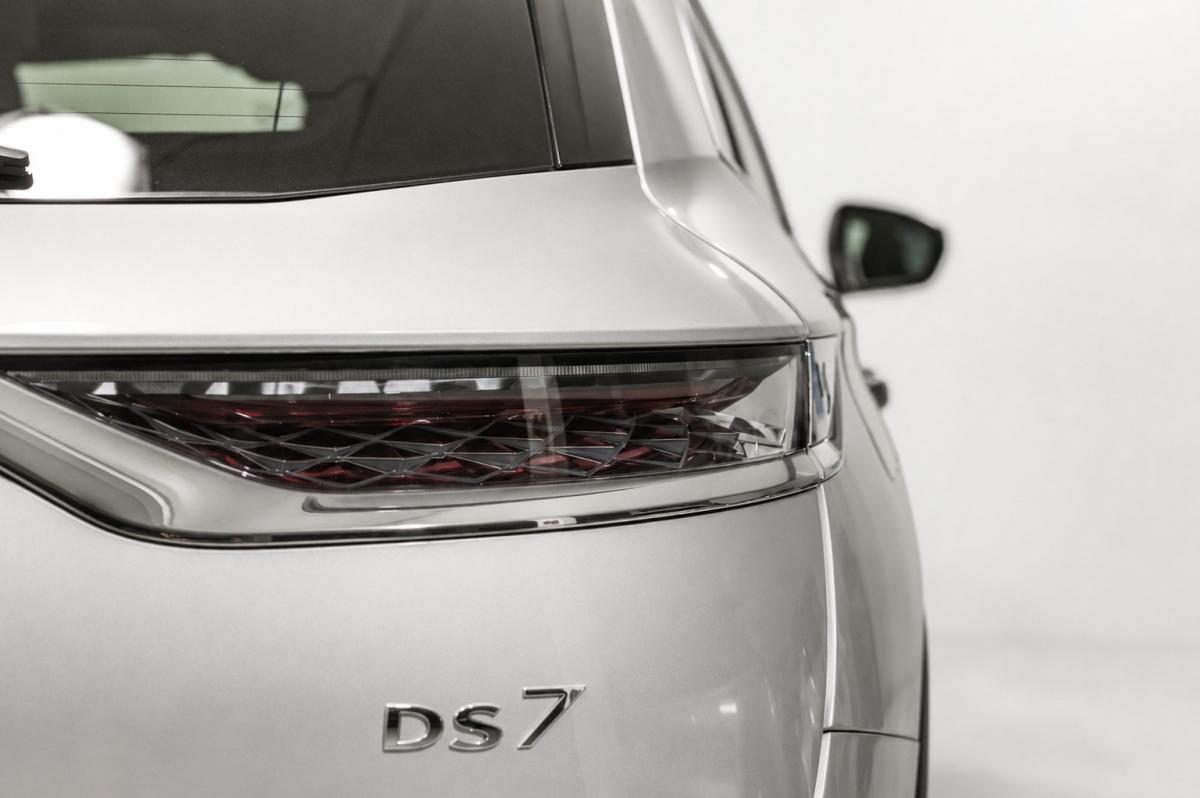 ds-ds-7-crossback-2020-hibrido-a-gasolina-1598cc