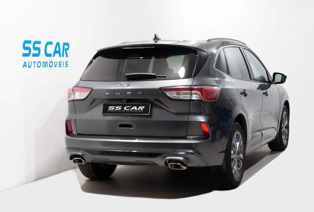 ford-kuga-2023-hibrido-a-gasolina-2488cc